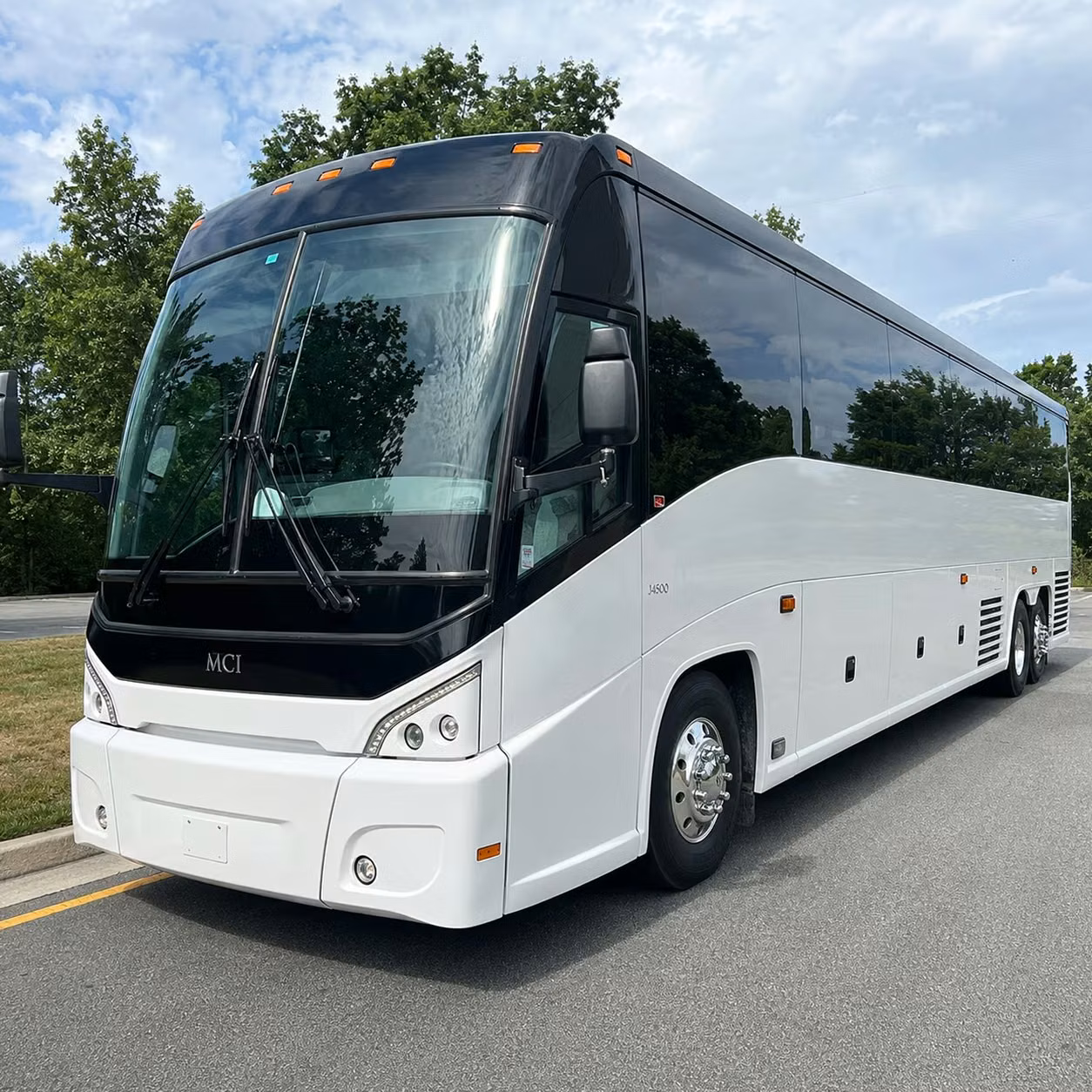 multi day charter bus rentals for vancouver washington groups heading to portland